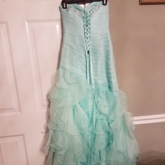 Prom dress - Picture 2 of 2